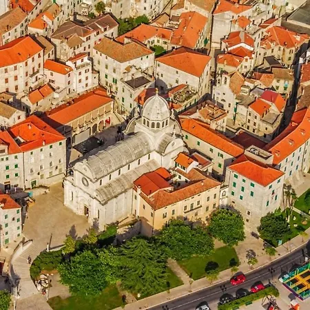 In With Balcony, Air Conditioning, Wi-fi Гостевой дом