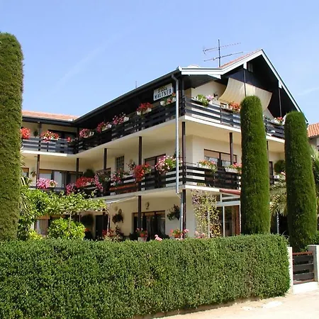 Pensjonat In With Balcony, Air Conditioning, Wi-fi Vodice