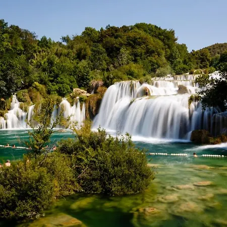 In With Balcony, Air Conditioning, Wi-fi Гостевой дом