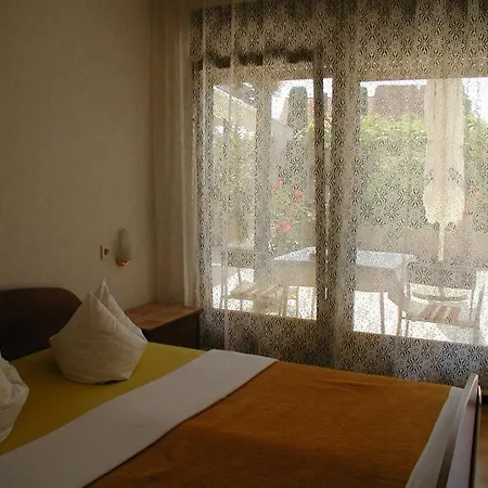 In With Balcony, Air Conditioning, Wi-fi Водице