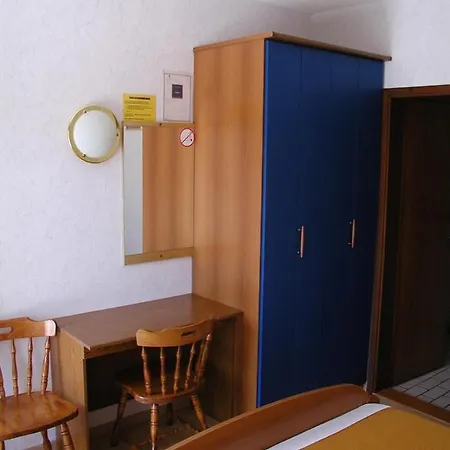 In With Balcony, Air Conditioning, Wi-fi