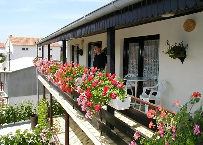 In With Balcony, Air Conditioning, Wi-fi Gostinjska kuća 3*